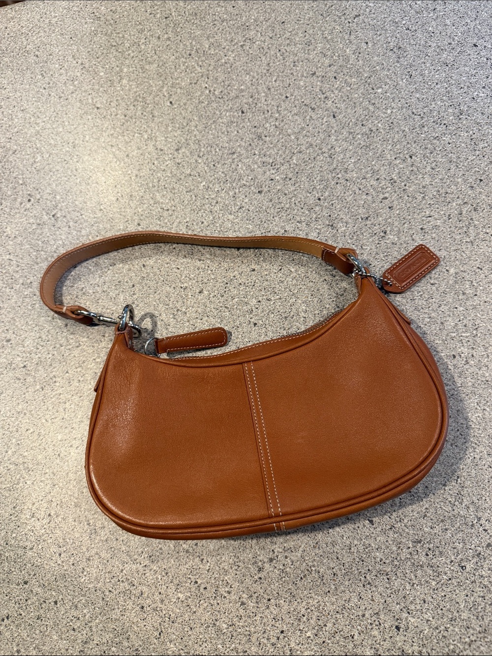 COACH VINTAGE Hamptons Demi Hobo Brown K2S-7593